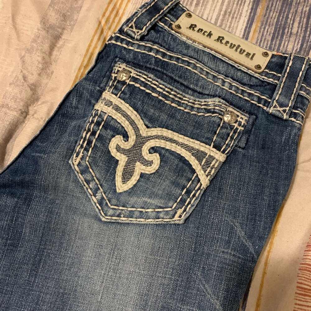 Rock Revival “Zoey” Straight Leg Jeans 27